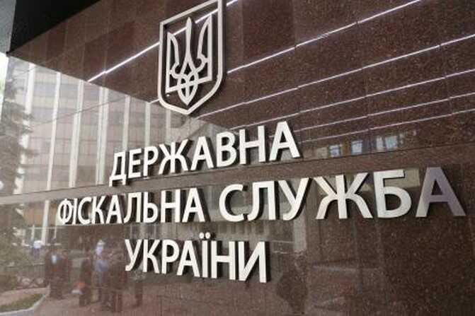 Главу ГФС Мельника подозревают в причастности к теневому рынку сигарет