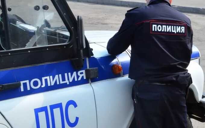 В Новосибирске пьяный полицейский пытался задушить восьмиклассницу