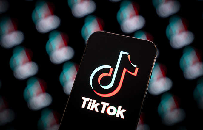 Блогеров массово «сбивают машины» из-за нового тренда в TikTok