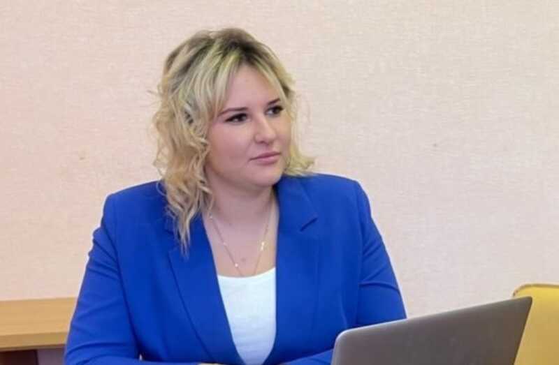 Депутат из «Единой России» Анастасия Орехова побывала в гостях у брата-мошенника в Майами