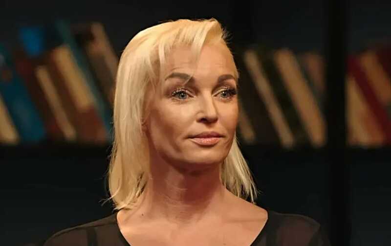 Анастасия Волочкова призналась, что в детстве её дразнили из-за фигуры