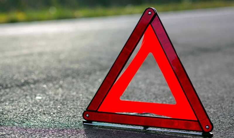 В Москве произошло смертельное ДТП: иномарка врезалась в грузовик