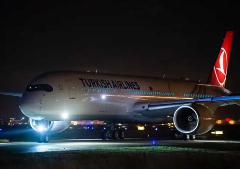 Авиакомпания Turkish Airlines задерживает вылет из Антальи более чем на три часа без объяснения причин