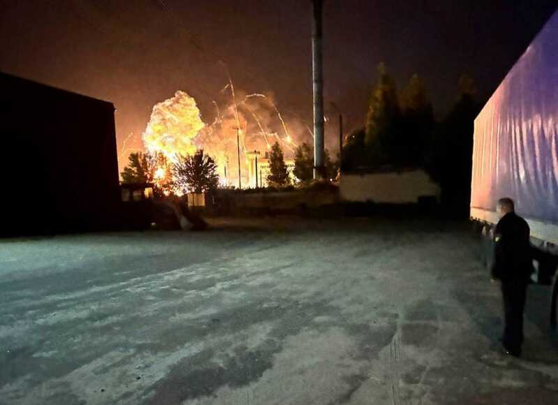 Очевидцы сообщают о прилете и взрыве в районе брянского аэропорта