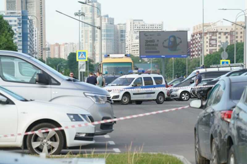 Появились кадры автомобиля в Москве, который, возможно, был начинен взрывчаткой