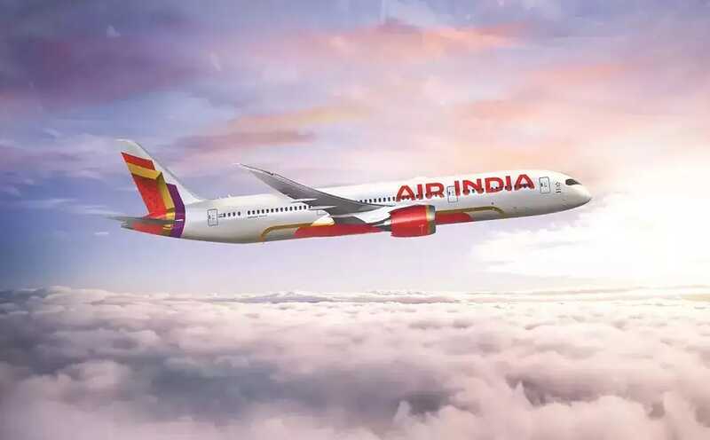 Алгоритм Instagram начал массово демонстрировать старые видео с самолетами Air India после катастрофы