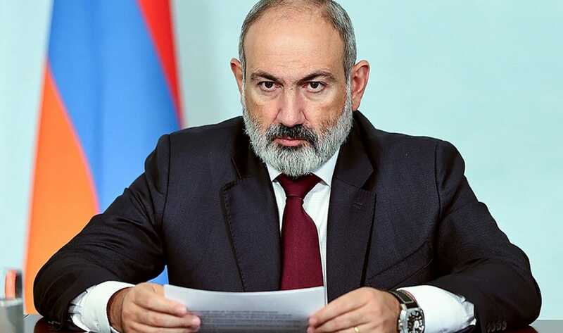 Премьер-министр Армении Никол Пашинян заявил о предотвращении заговора, назвав его "госпереворотом мерзавцев"