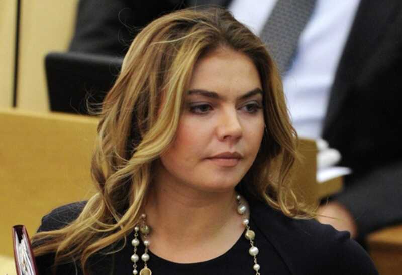 У Валаама заметили судно, на котором находилась Алина Кабаева с детьми